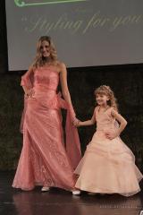 II. Esk&uuml;vőki&aacute;ll&iacute;t&aacute;s &eacute;s V&aacute;s&aacute;r (Koz&aacute;rmisleny)