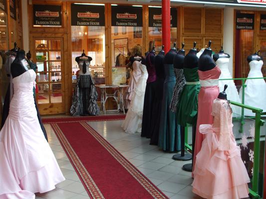 elizabeth nardo fashion house